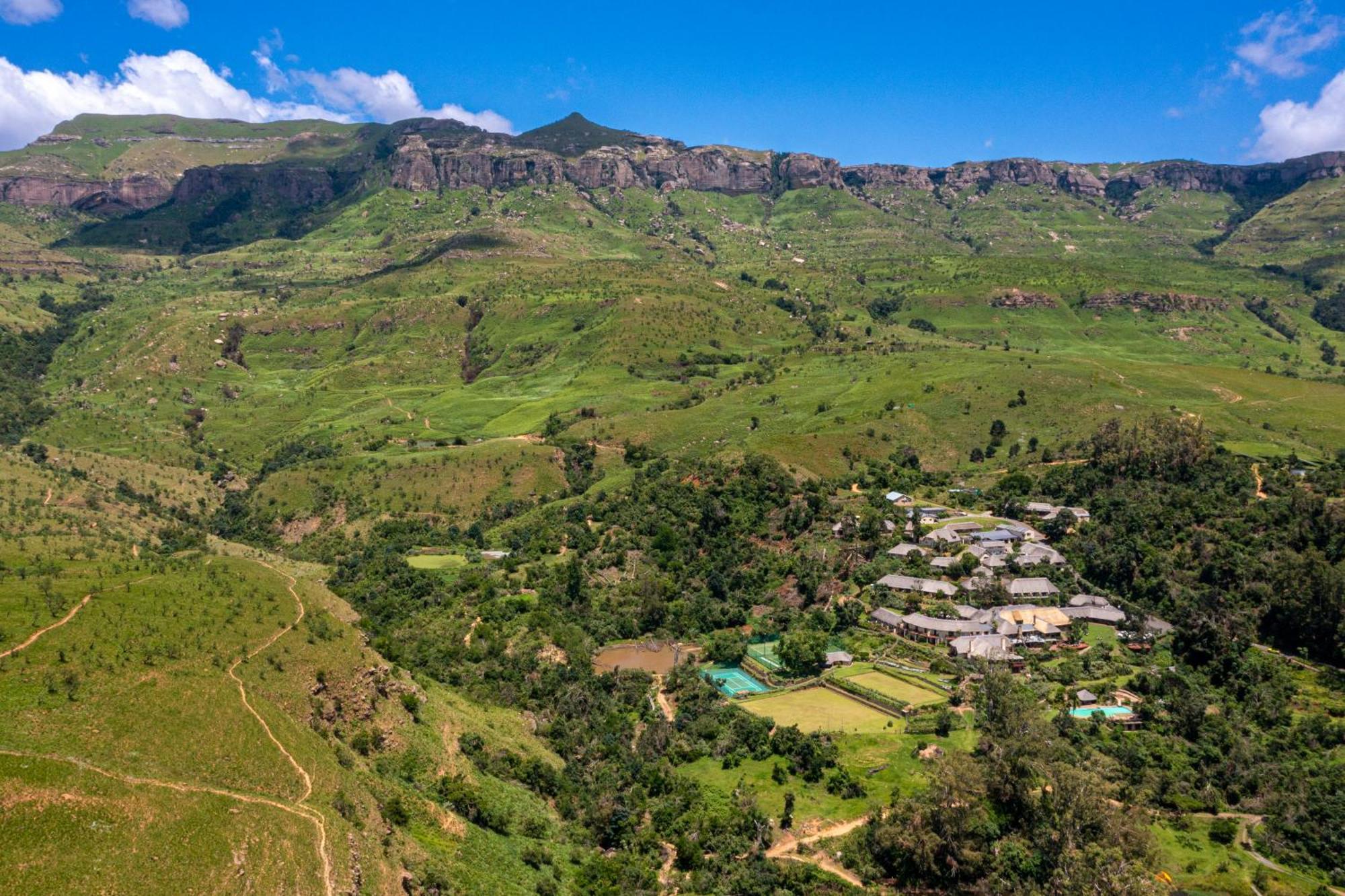 Cavern Resort & Spa Bergville Exterior photo